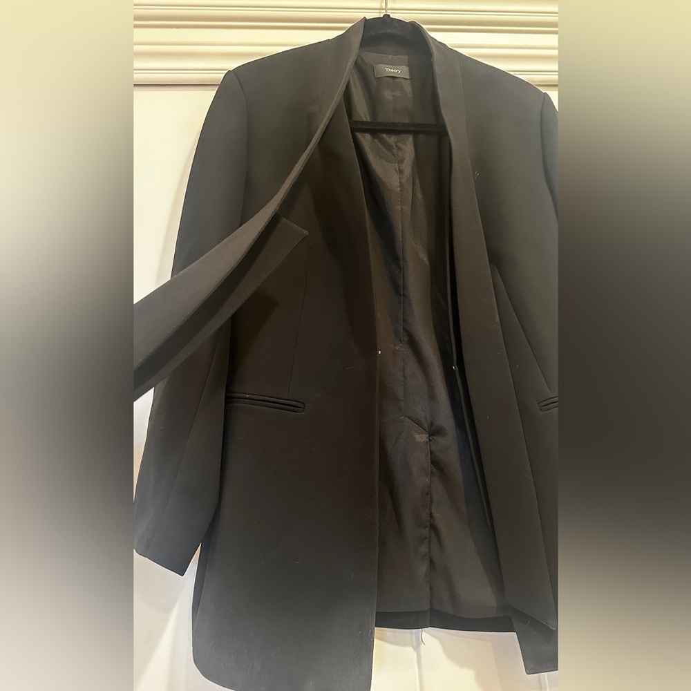 Theory black long sleeve size 8 jacket